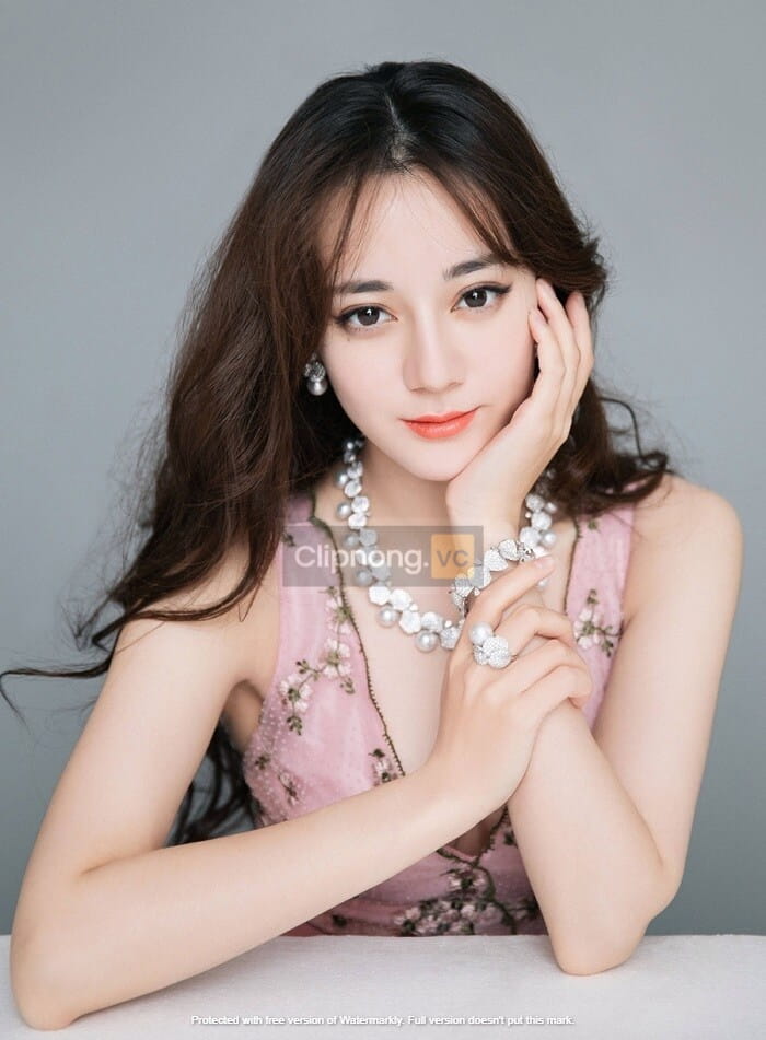 Lộ clip Địch Lệ Nhiệt Ba nude không che 2021- Là ghép hay thật? 15 anh nong Dich Le Nhiet Ba 3 1