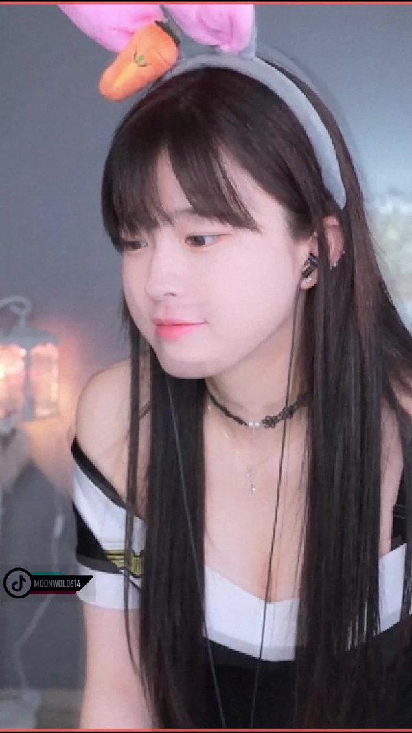 Clip Moonwol sexy khoe vếu - Link full HD không lag, không giật 16 clip moon wo