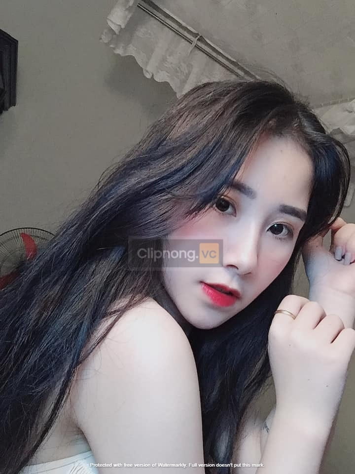 Clip Tiểu Hí 4 phút ngáo đá và phốt giật chồng làm gái tay vịn 21 clip tieu hy 2 1
