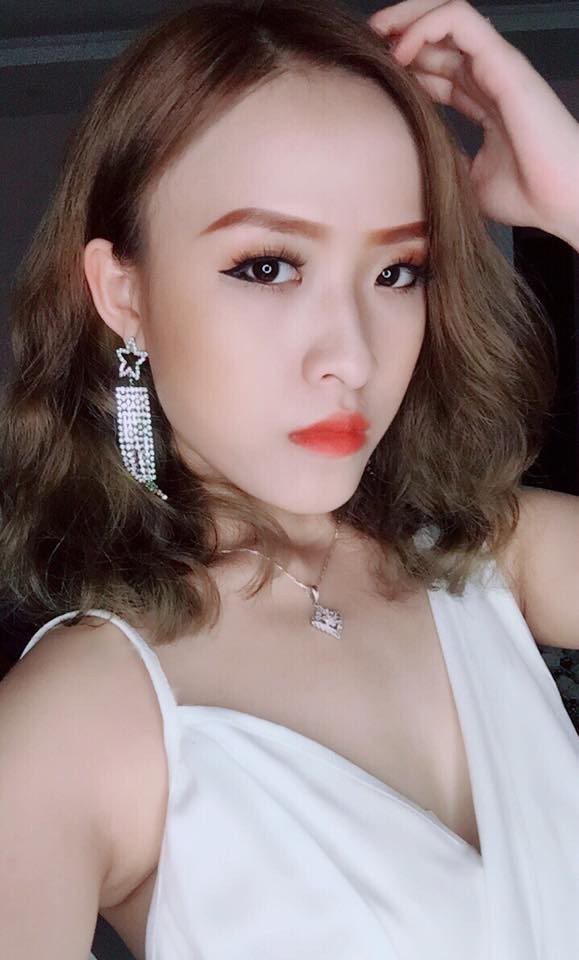 18+ Clip Trâm Đô tiktoker triệu view hớ hênh lộ hàng cực đẹp 10 tram do 3