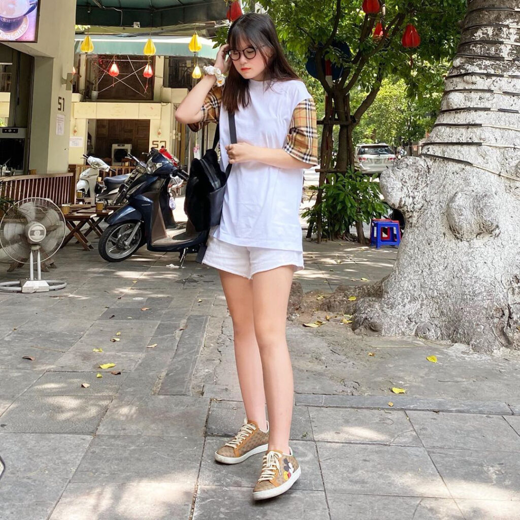 Xem Tiktoker Chao - Châu Anh lộ clip nóng 4 phút với bạn trai 18 chau anh lo clip 1024x1024 1