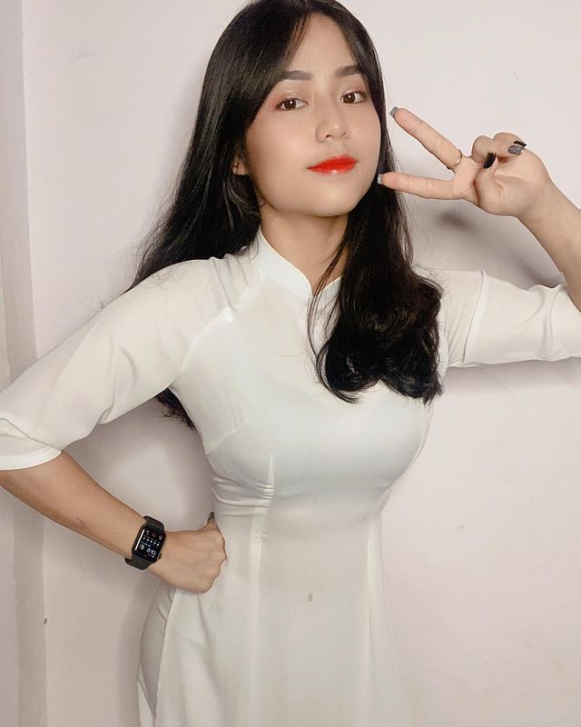 CÓ VIDEO| Hot tiktoker Hường Bear lộ clip 20 phút không che 19 huong bear khoe hang 3