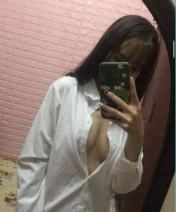 Hot teen Sài Gòn Khánh Vy 2k5 sex lộ clip quá nóng so với tuổi 16