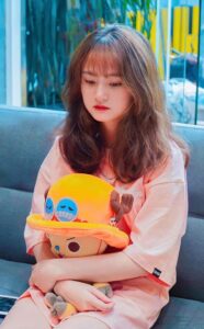 Clip show hàng em teen 18+ Mẫn Mẫn làm bao anh xao xuyến