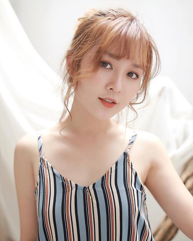 FAPTV Streamer Kim Ngân lộ clip khoe hàng lộ nhũ hoa lung linh 26 kim ngan faptv bikini 4