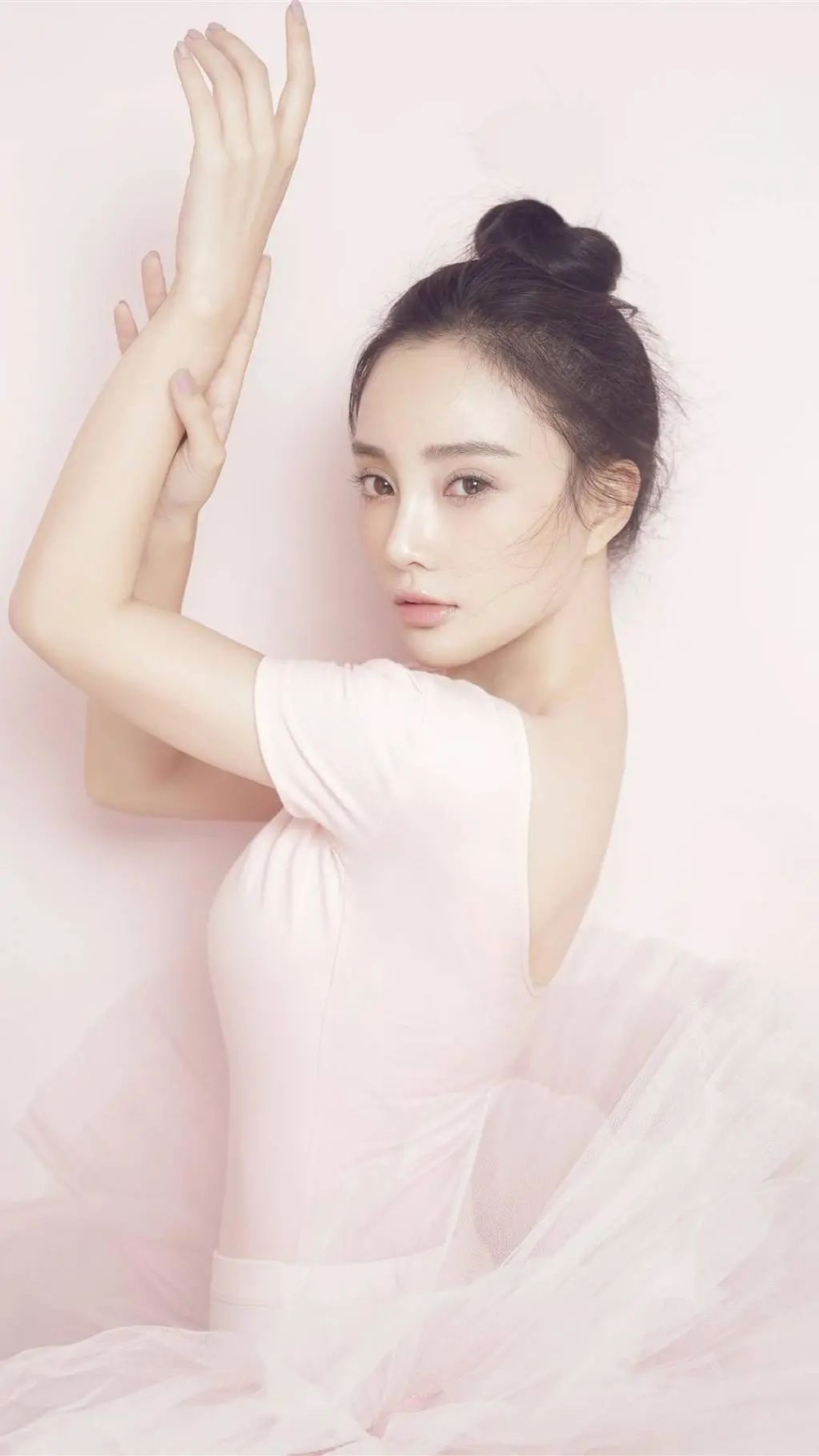 HOT| Diễn viên hạng A Lý Tiểu Lộ lộ clip nóng với phi công kém 12 tuổi 29 ly tieu lo lo clip 10