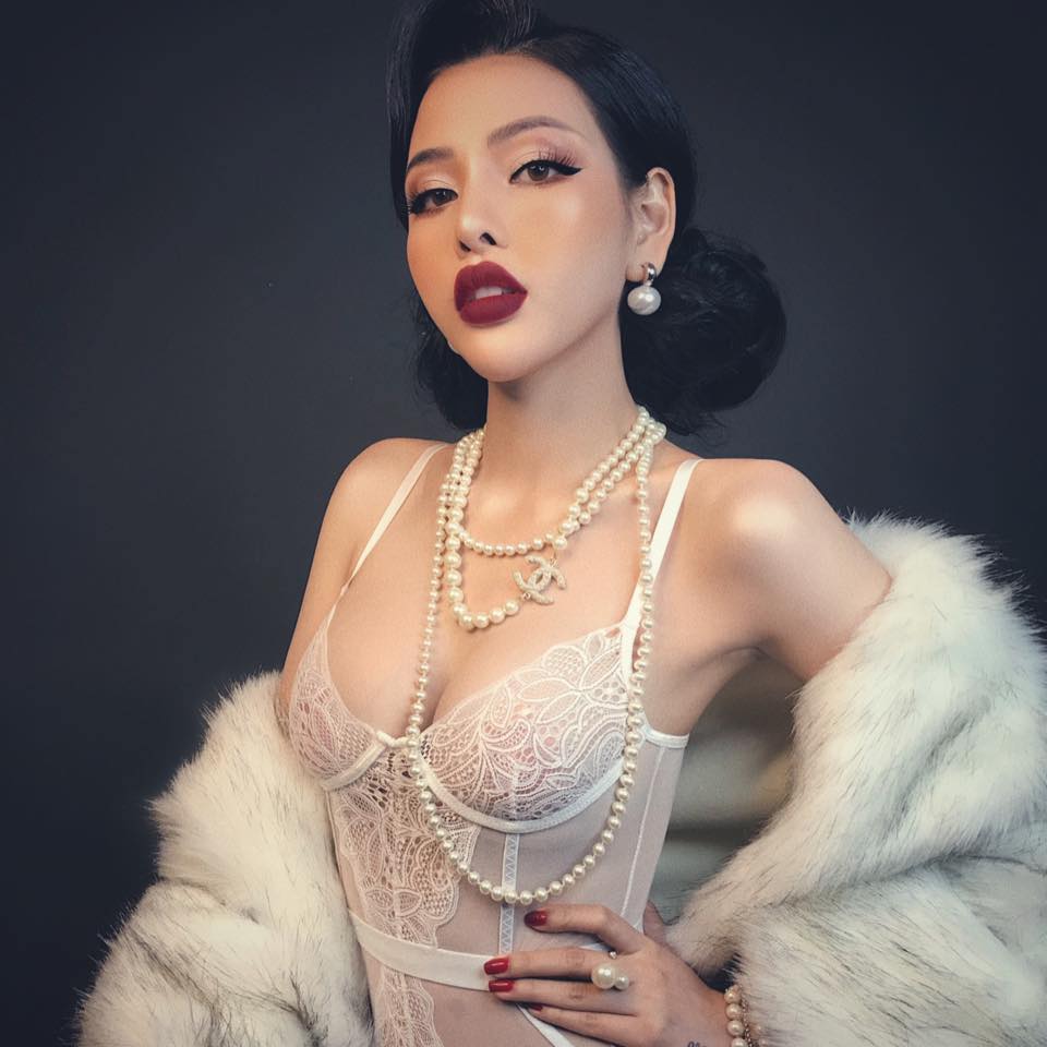 Clip Trần Mai Hương khỏa thân ở Hội An: Vếu to mông ưỡn cực nuột 38 tran mai huong bikini