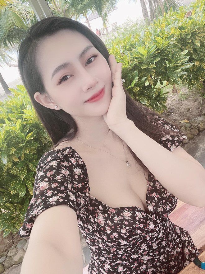 Xem Video| Clip Yến Xôi lộ hàng xinh xẻo, mông vếu căng tròn 24 yen xoi nude 1
