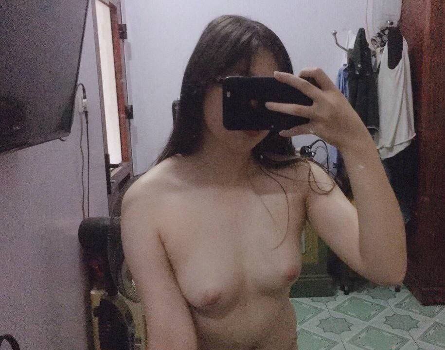 Link clip sex Lê Minh Thư 2k8 show loz 10 phút 6s lồn cực nét 6 link le minh thu 2k8