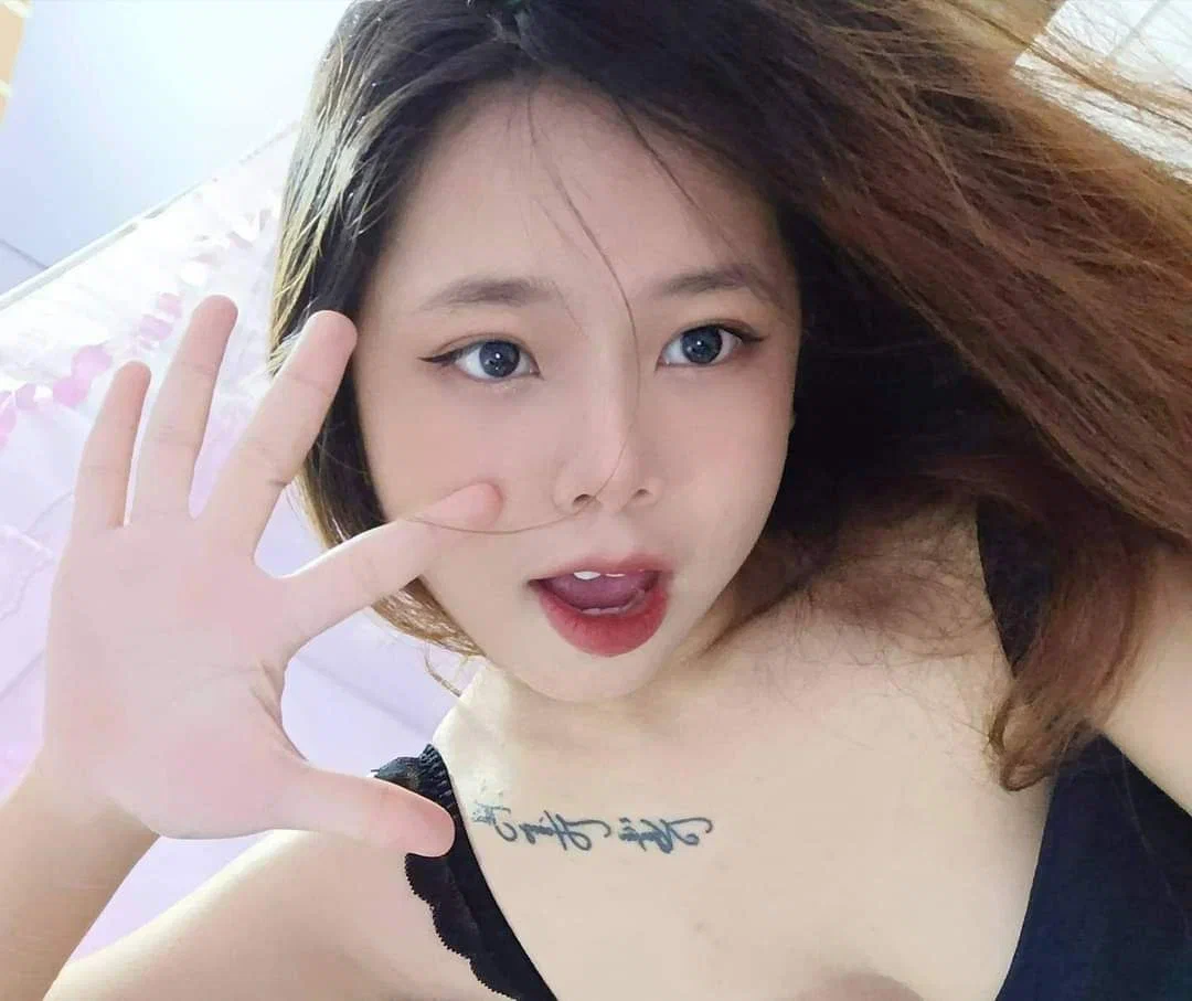 Hình ảnh và video full không che của HOT Face Khánh Lynn 20 Hình ảnh chân dung của hot face Khánh Lynn